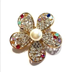 Flower power brooch goldtone & rhinestones encrusted pin clear and multicolor